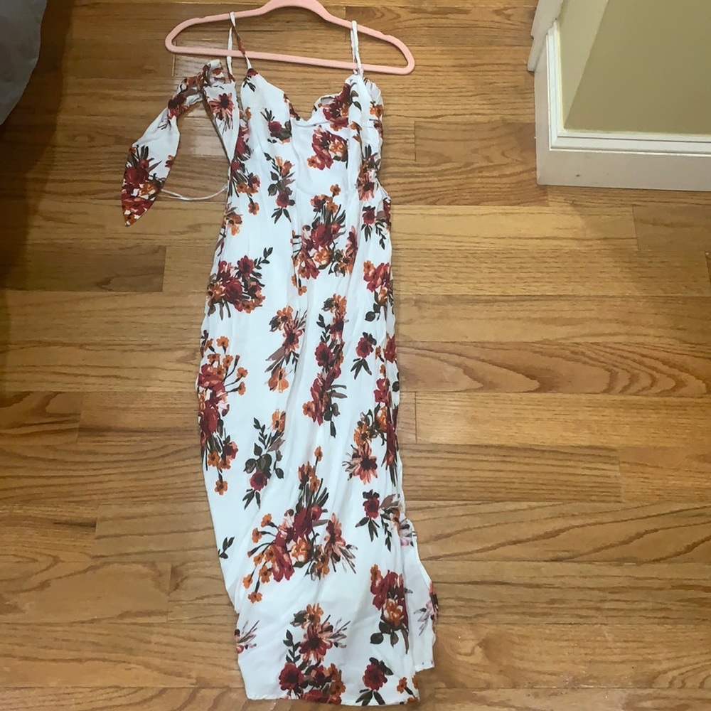 All about may sundresss barely worn